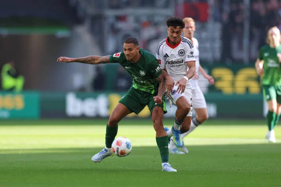 VfL Wolfsburg vs Eintracht Frankfurt (20:30 – 11/04) | Xem lại trận đấu